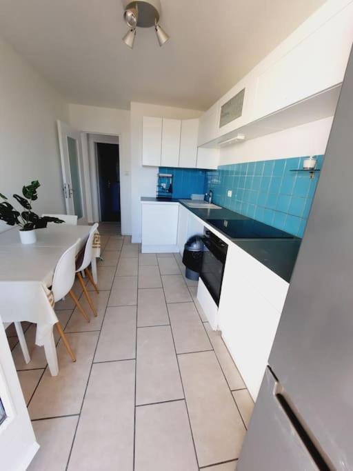 Logement Dans Residence - A 10 Km Du Centre Ville Et A 5 Minute Du Parlement Europeen Avec Parking Gratuit Hoenheim المظهر الخارجي الصورة