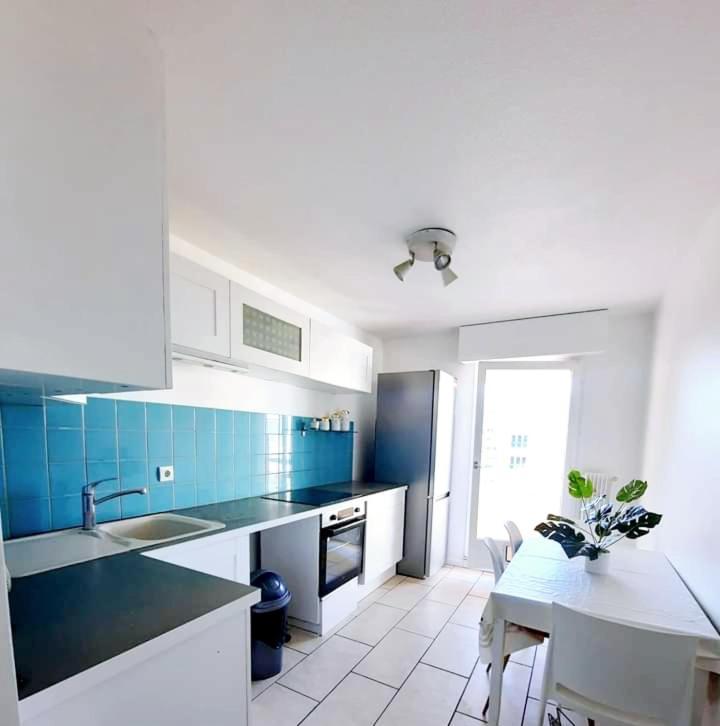Logement Dans Residence - A 10 Km Du Centre Ville Et A 5 Minute Du Parlement Europeen Avec Parking Gratuit Hoenheim المظهر الخارجي الصورة