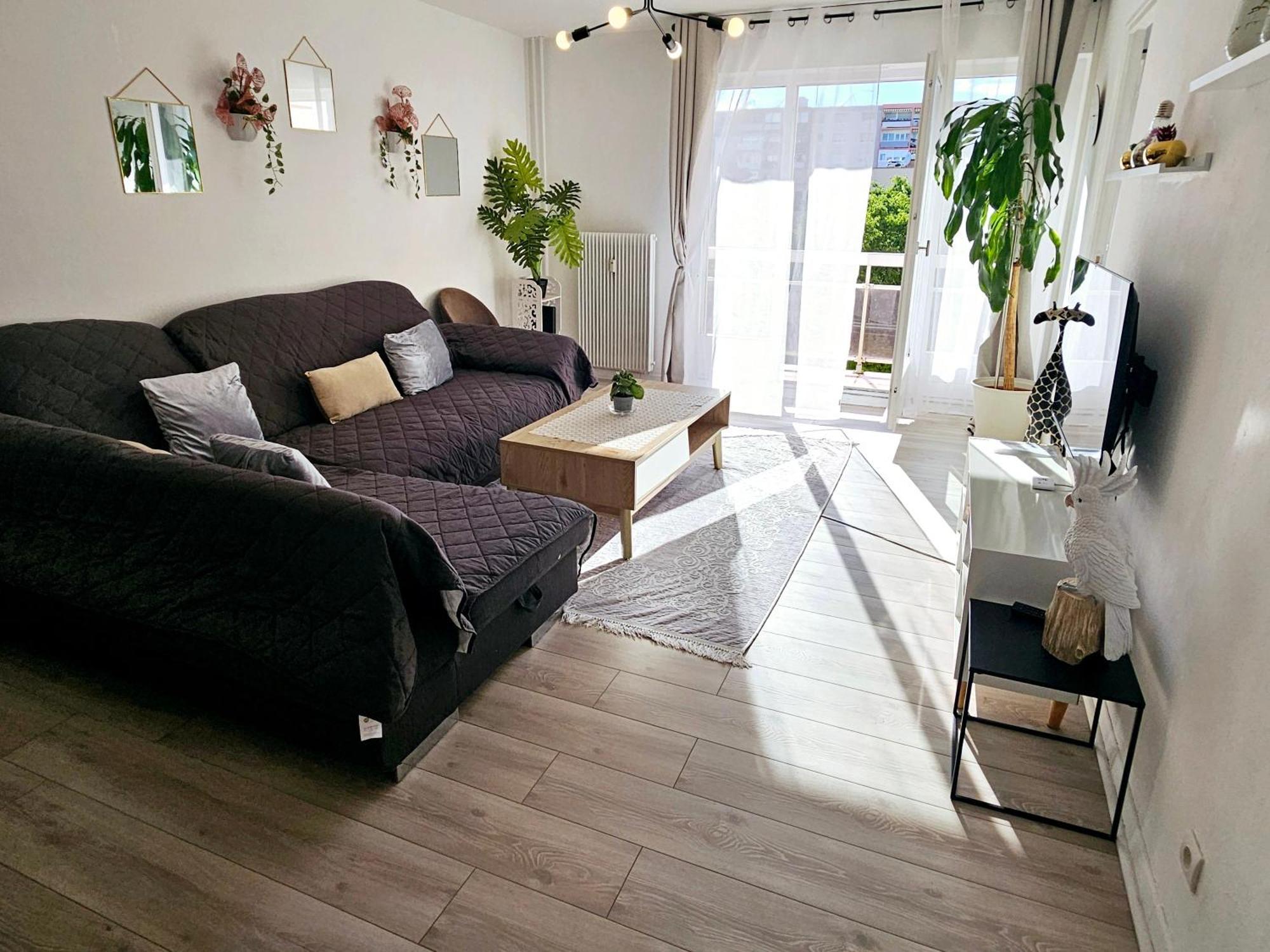 Logement Dans Residence - A 10 Km Du Centre Ville Et A 5 Minute Du Parlement Europeen Avec Parking Gratuit Hoenheim المظهر الخارجي الصورة